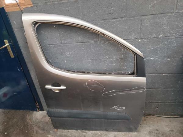 PORTE AVANT DROIT CITROEN/PEUGEOT - Vue 1